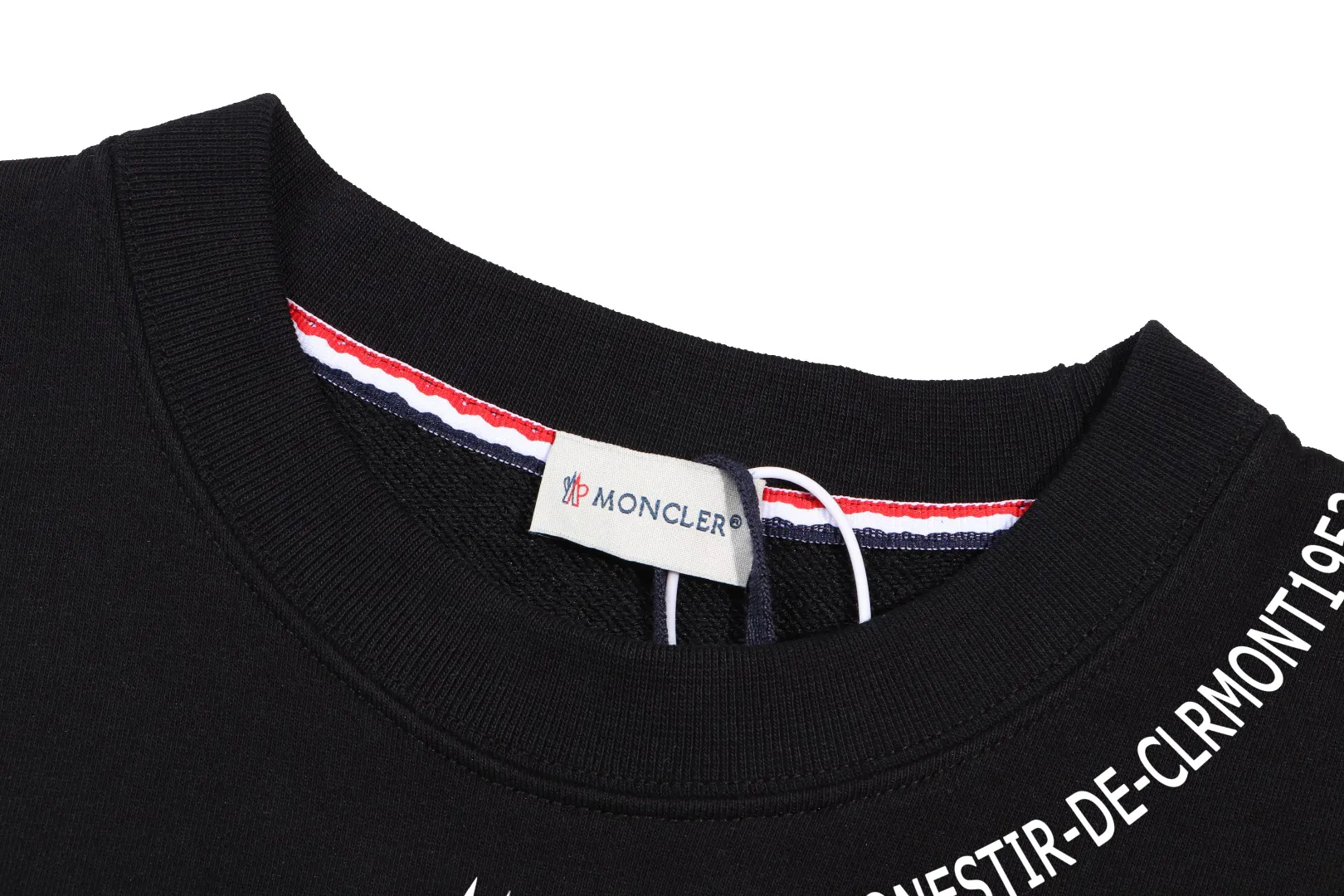 📦 📦 【 In Stock】 〖 𝐌𝐎𝐍𝐂𝐋𝐄𝐑~ 〗 440g ， ， Factory 2024FW ， Premium Breathable Same Style ：Black White Size：S M L XL 2XL